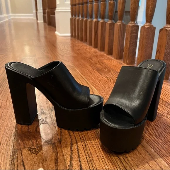 Minimalist Platform Chunky Heeled Mule Sandals - Picture 2 of 3